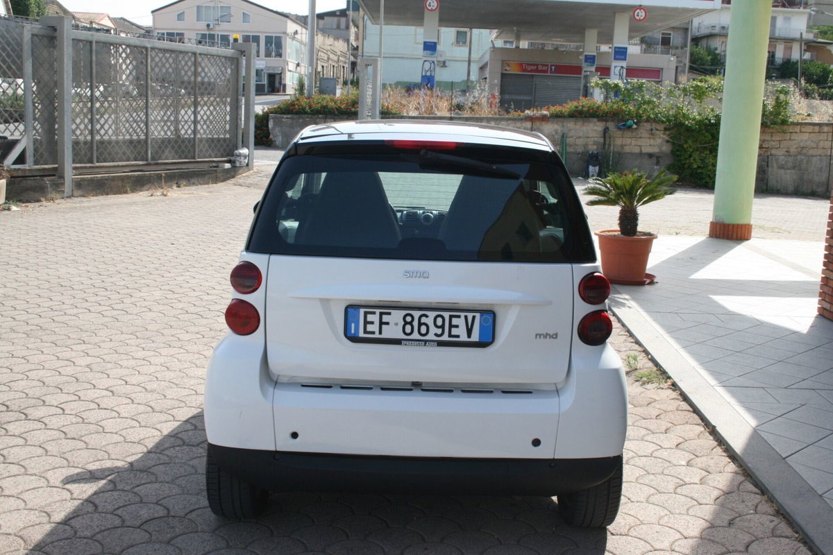 smart Fortwo 1000 52 kW MHD coupé passion (4)