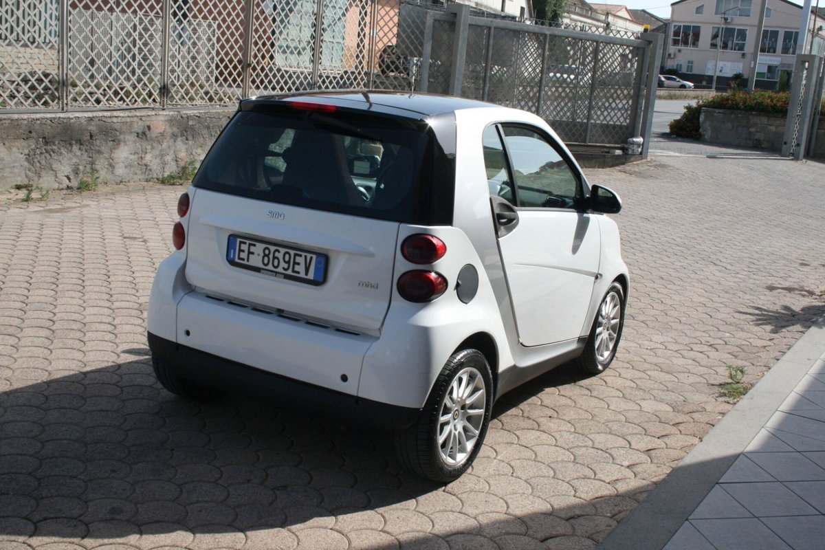 smart Fortwo 1000 52 kW MHD coupé passion (5)