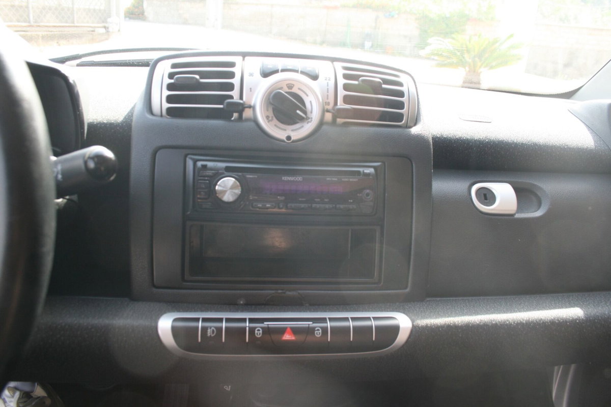 smart Fortwo 1000 52 kW MHD coupé passion (9)