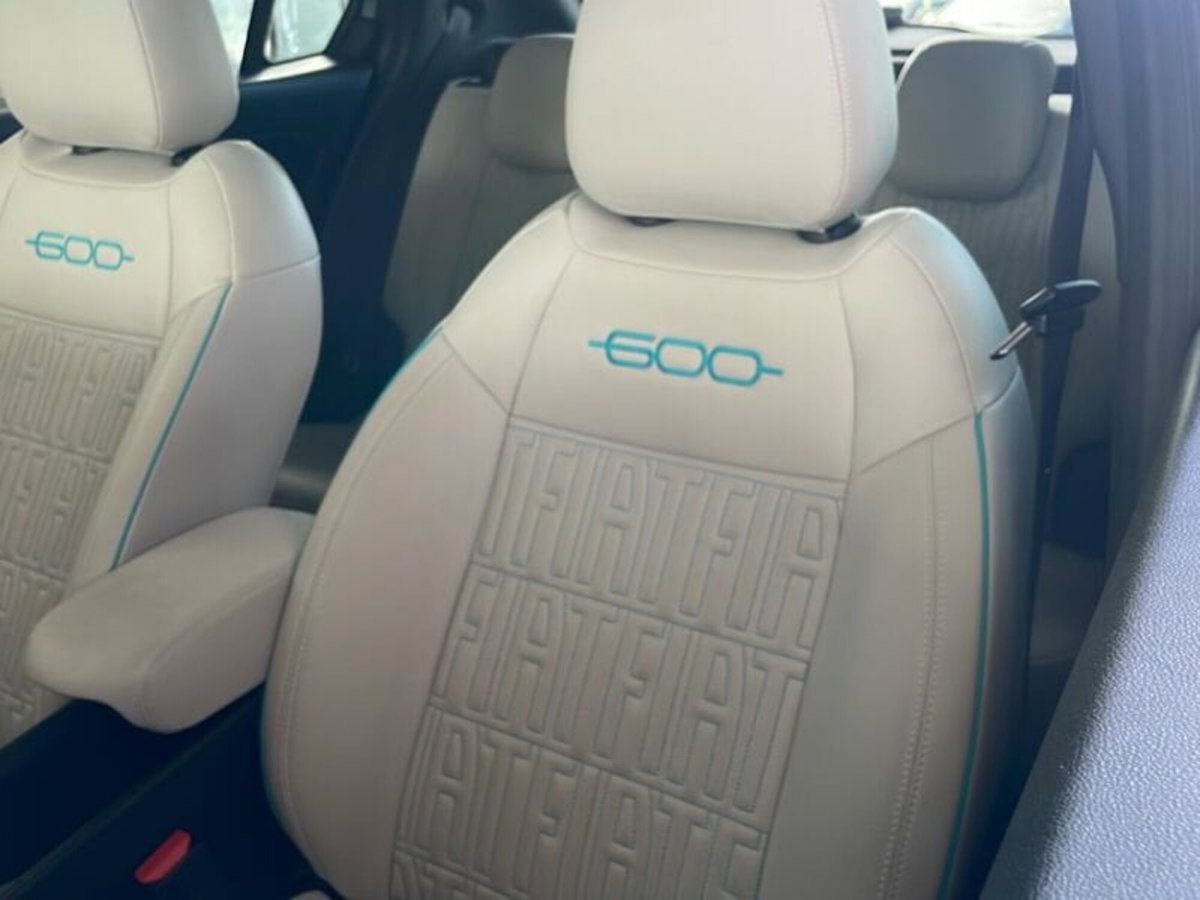 Fiat 600 1.2 hybrid La Prima 110cv auto (19)