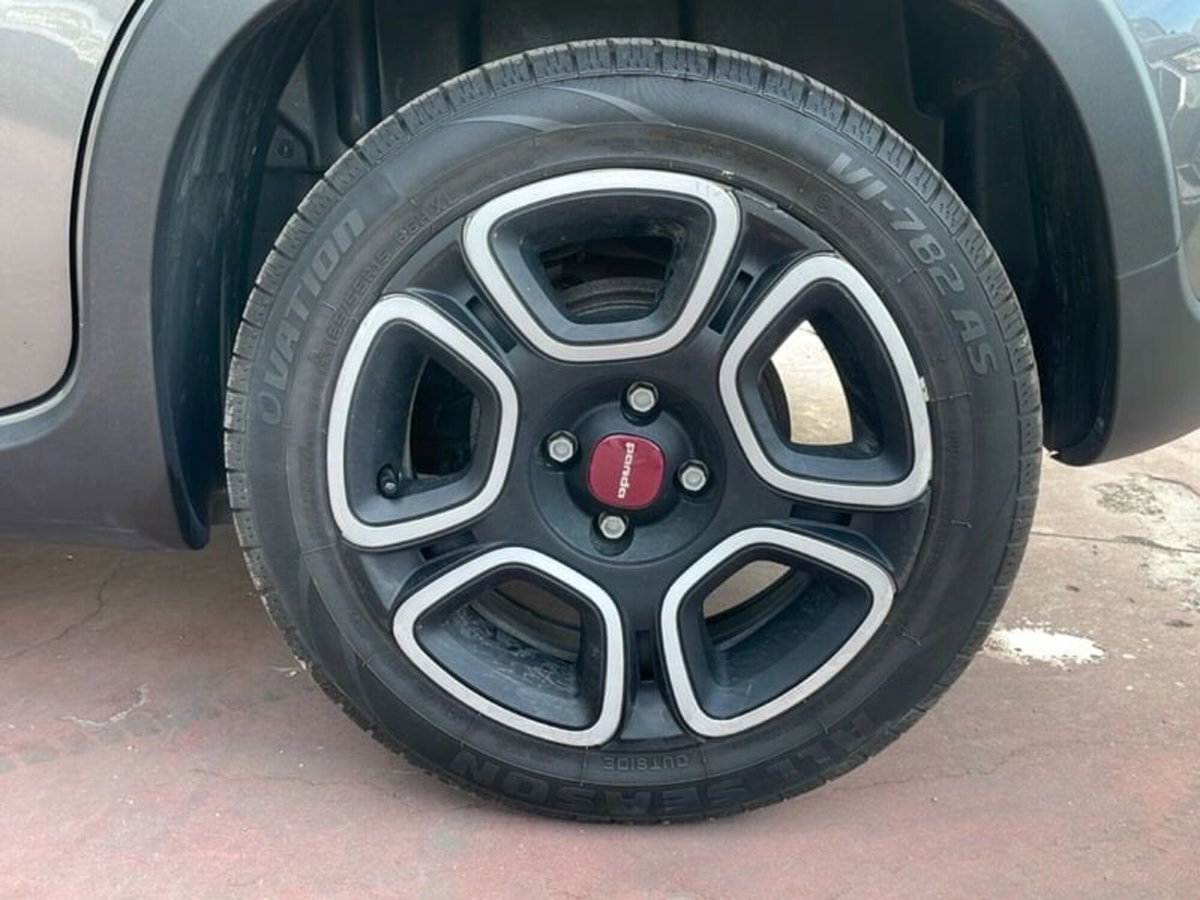 Fiat Panda 1.0 FireFly S&S Hybrid City Cross (19)