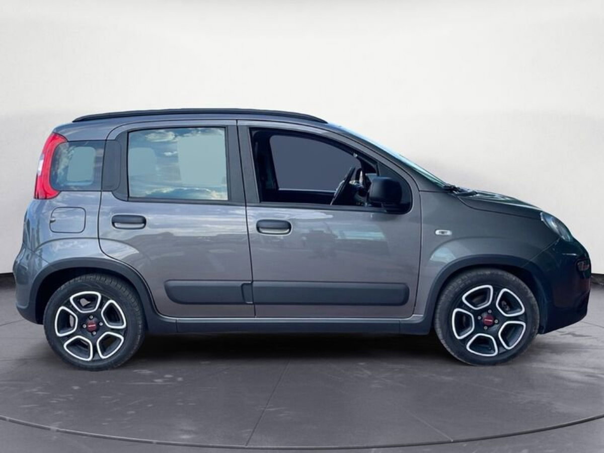 Fiat Panda 1.0 FireFly S&S Hybrid City Cross (8)