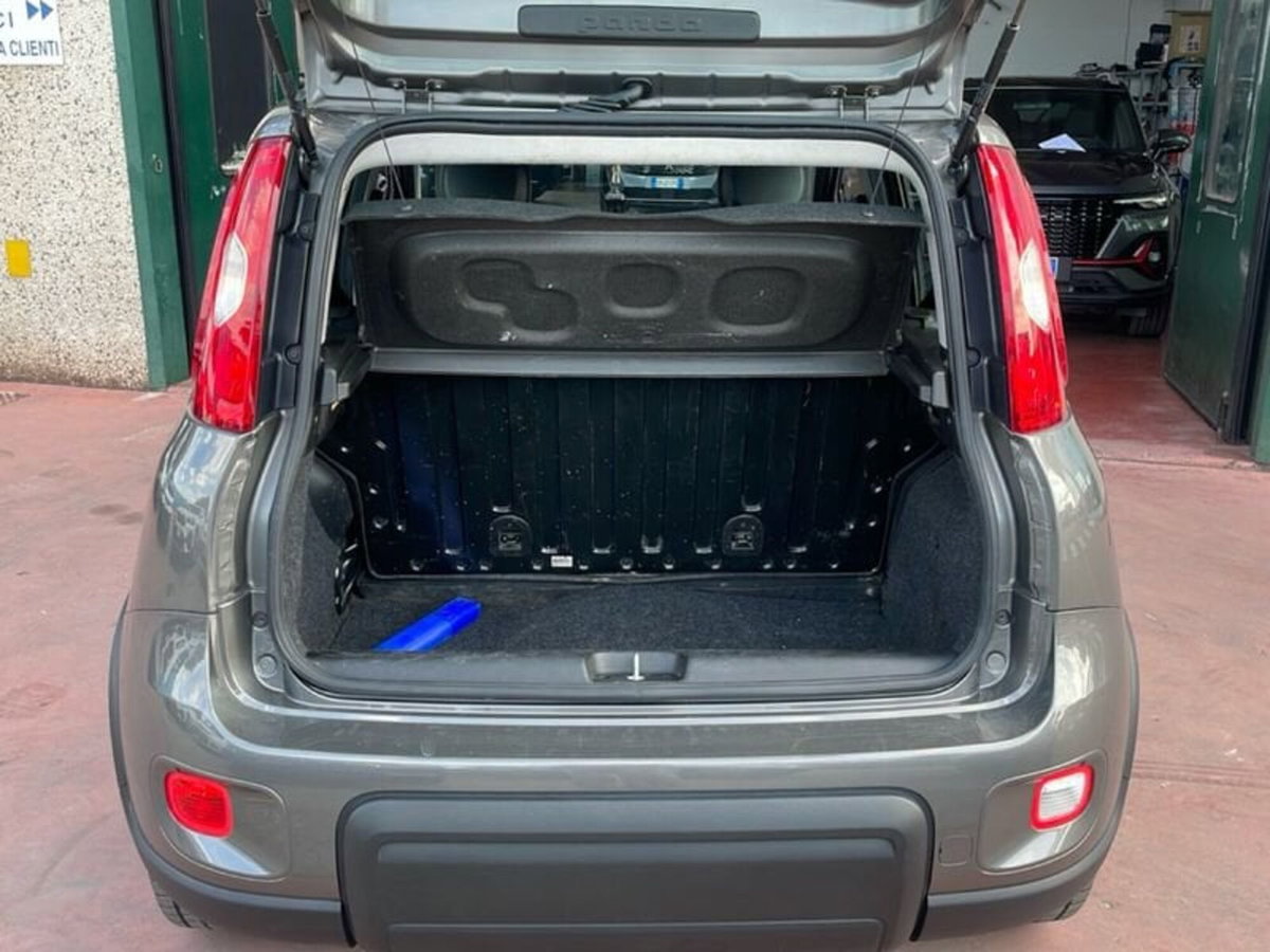 Fiat Panda 1.0 FireFly S&S Hybrid City Cross (9)