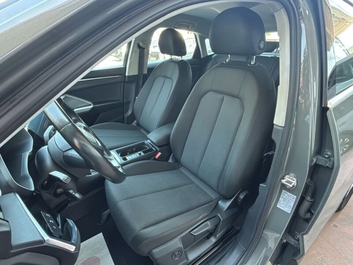 Audi Q3 Sportback 35 TDI quattro S tronic Business Plus (10)
