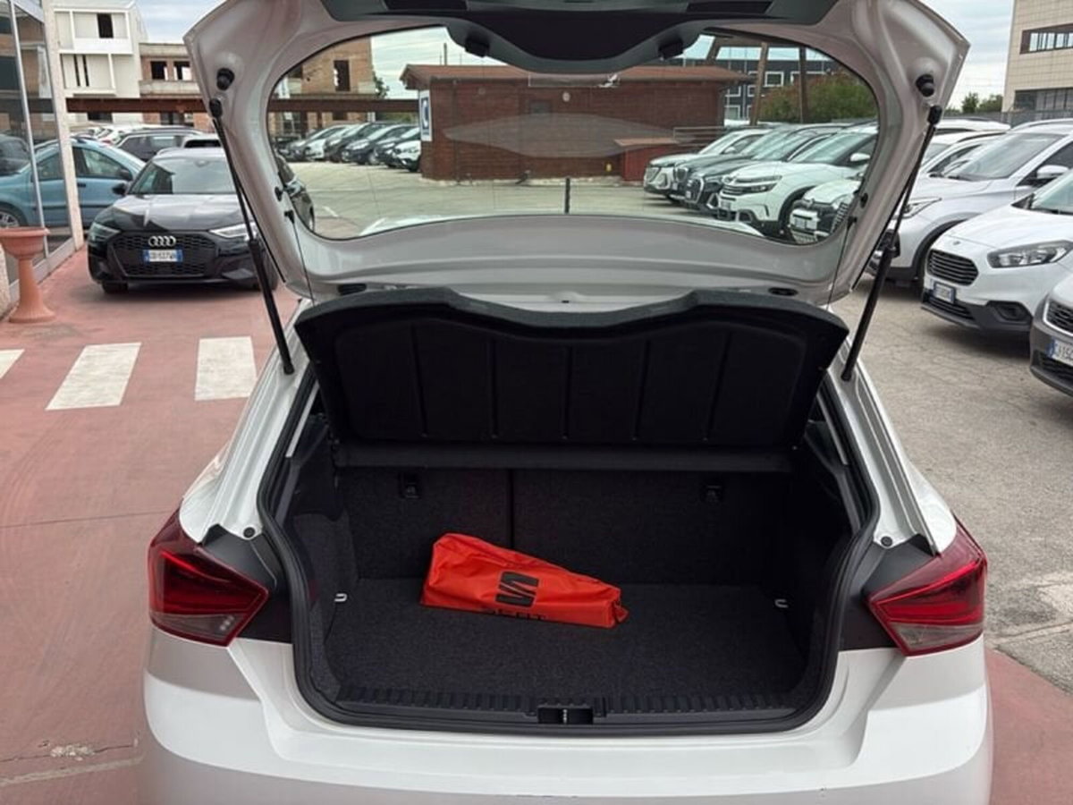 SEAT Ibiza 1.0 TGI 5 porte Style (11)