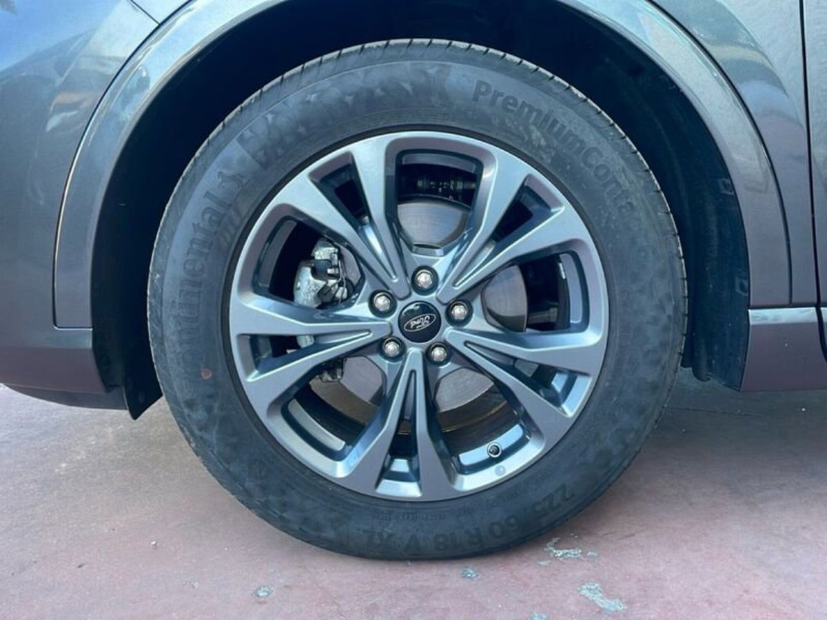 Ford Kuga 2.0 TDCI 150 CV S&S 2WD ST-Line (10)