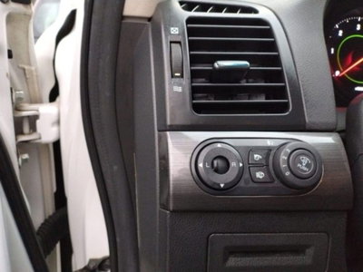 Chevrolet Captiva 2.0 VCDi LTZ (13)
