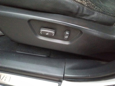 Chevrolet Captiva 2.0 VCDi LTZ (9)