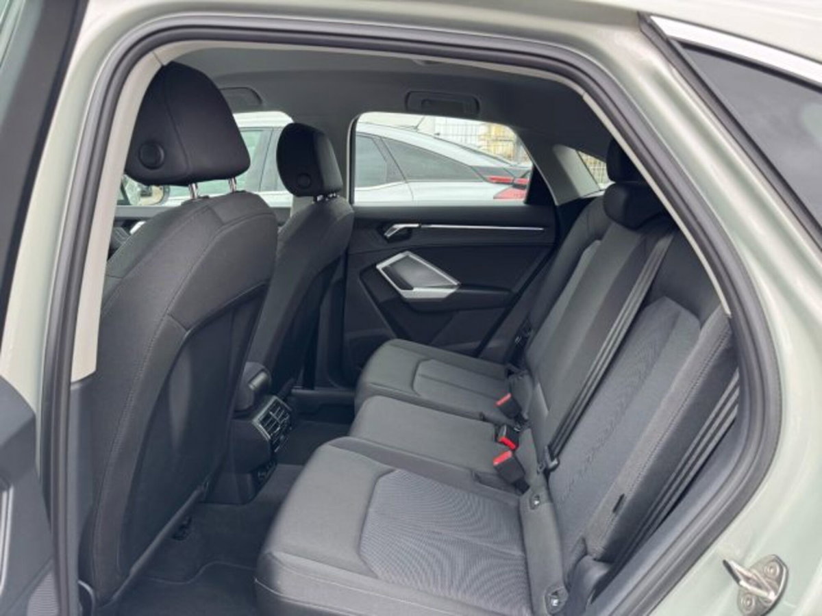 Audi Q3 Sportback 35 TDI quattro S tronic Business Plus (16)