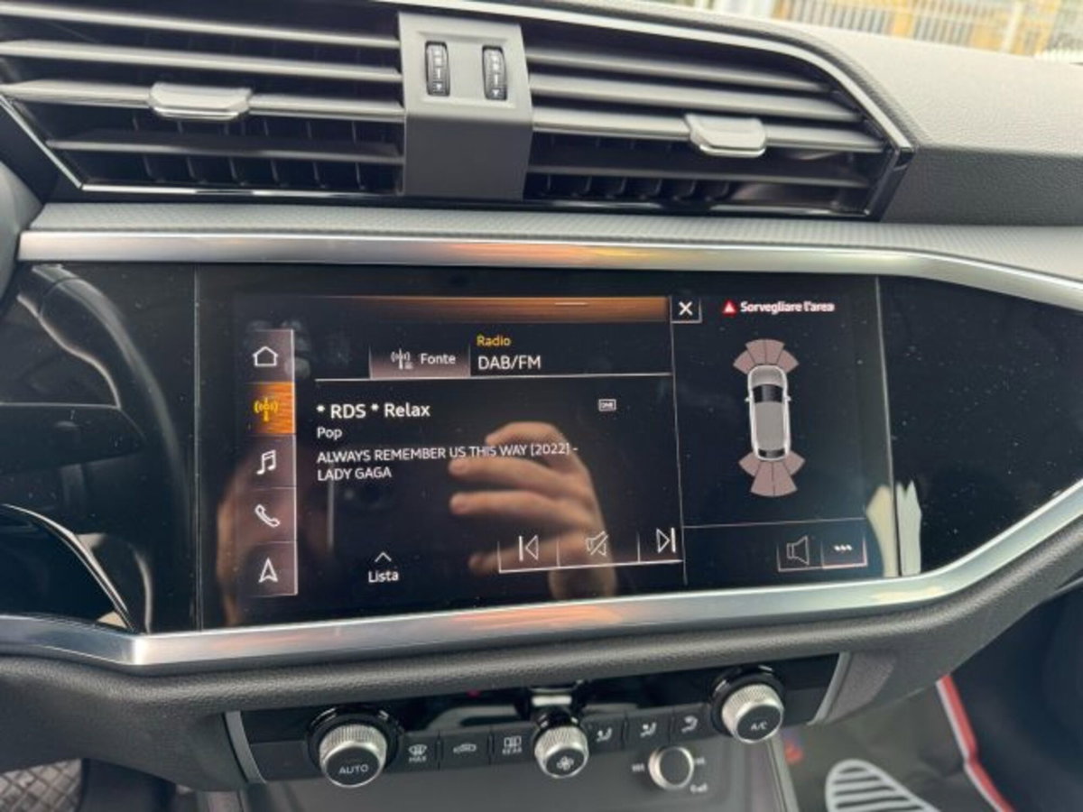Audi Q3 Sportback 35 TDI quattro S tronic Business Plus (19)