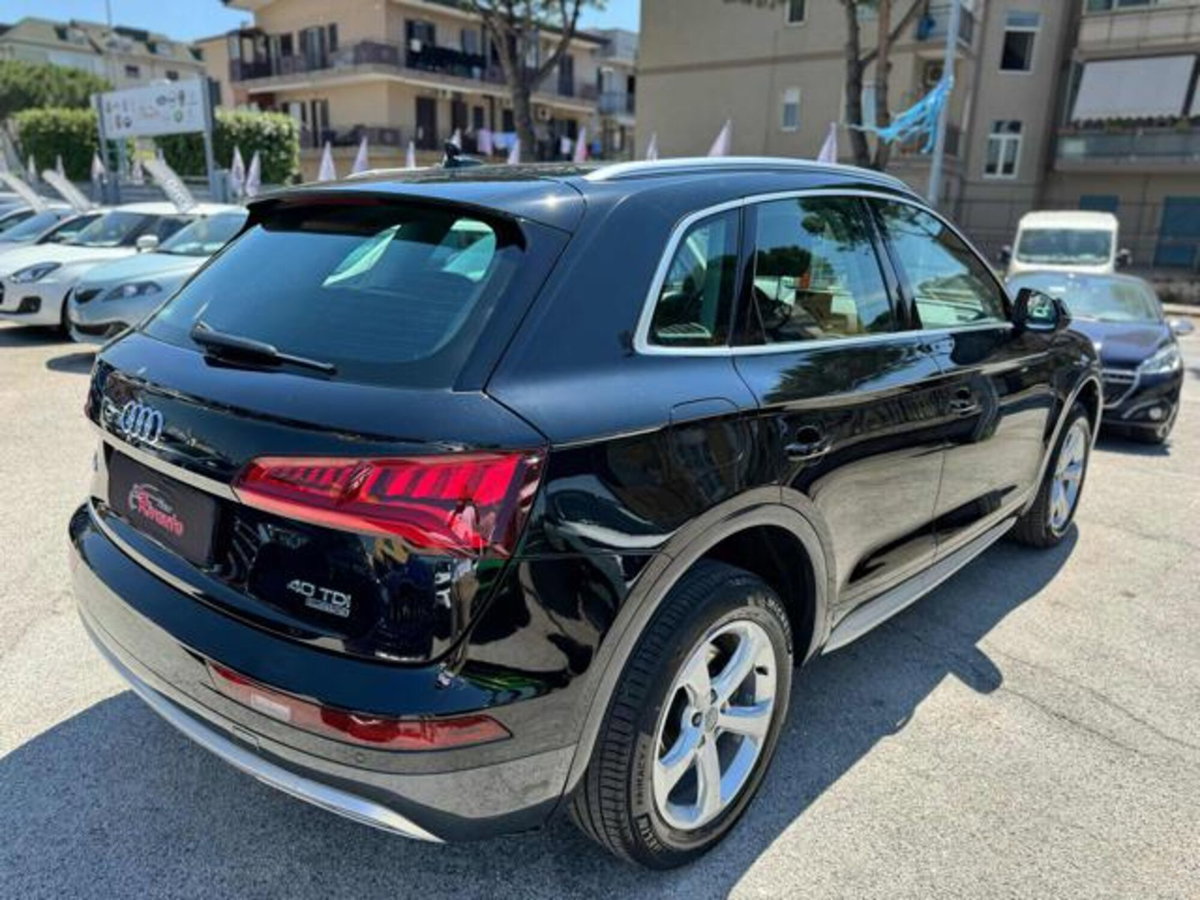 Audi Q5 2.0 TDI 190 CV quattro S tronic Business Sport (10)