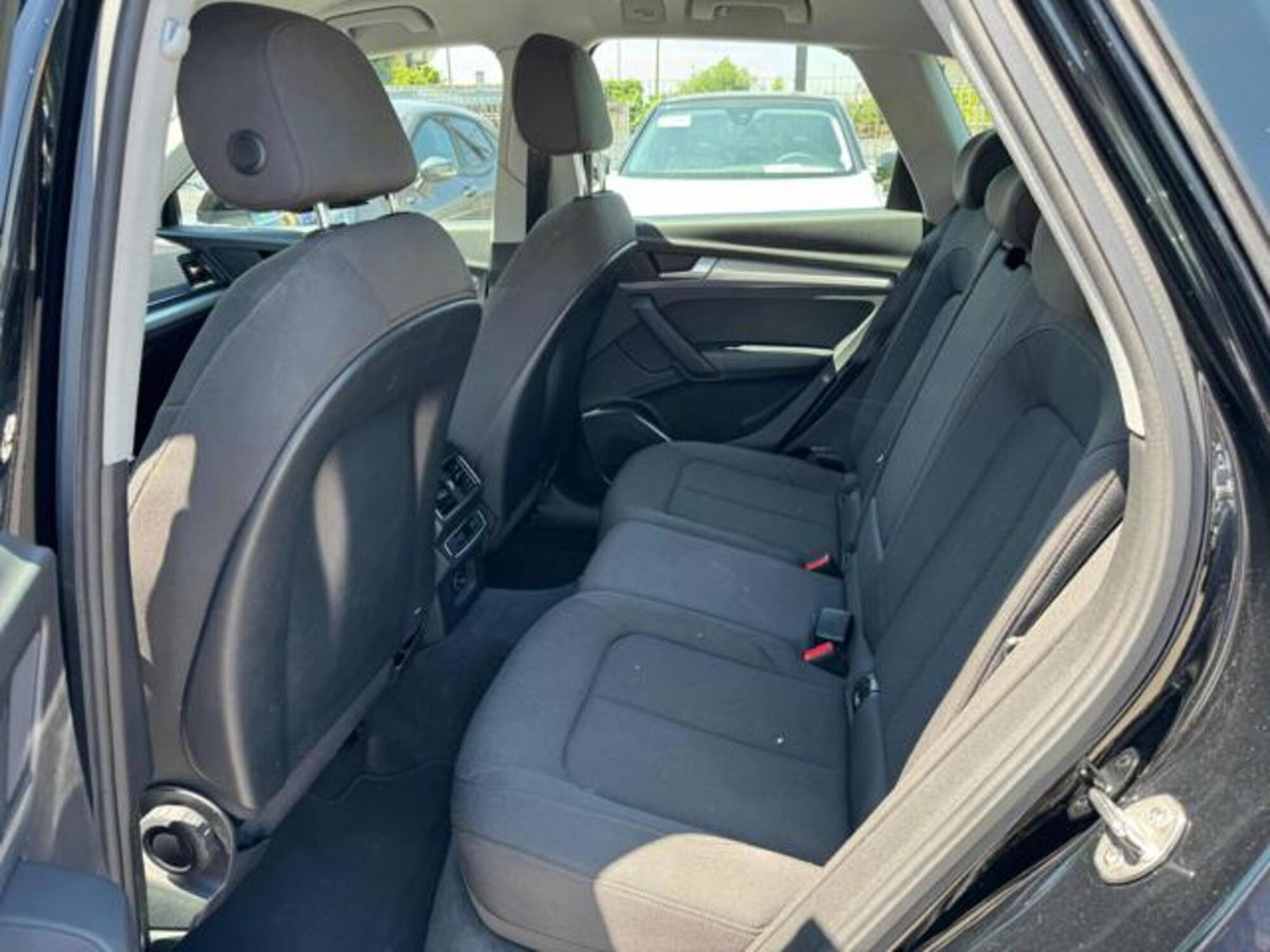 Audi Q5 2.0 TDI 190 CV quattro S tronic Business Sport (8)