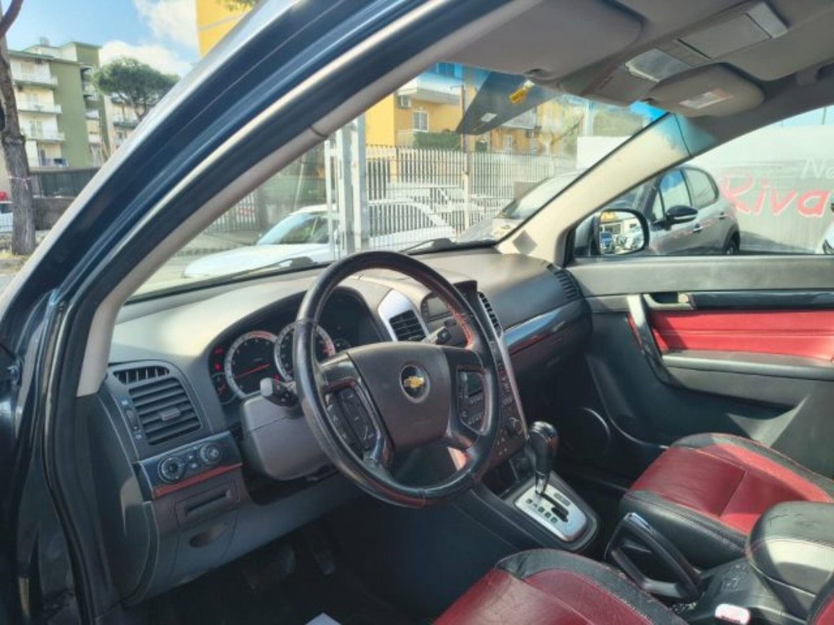 Chevrolet Captiva 2.0 VCDi LTX (10)