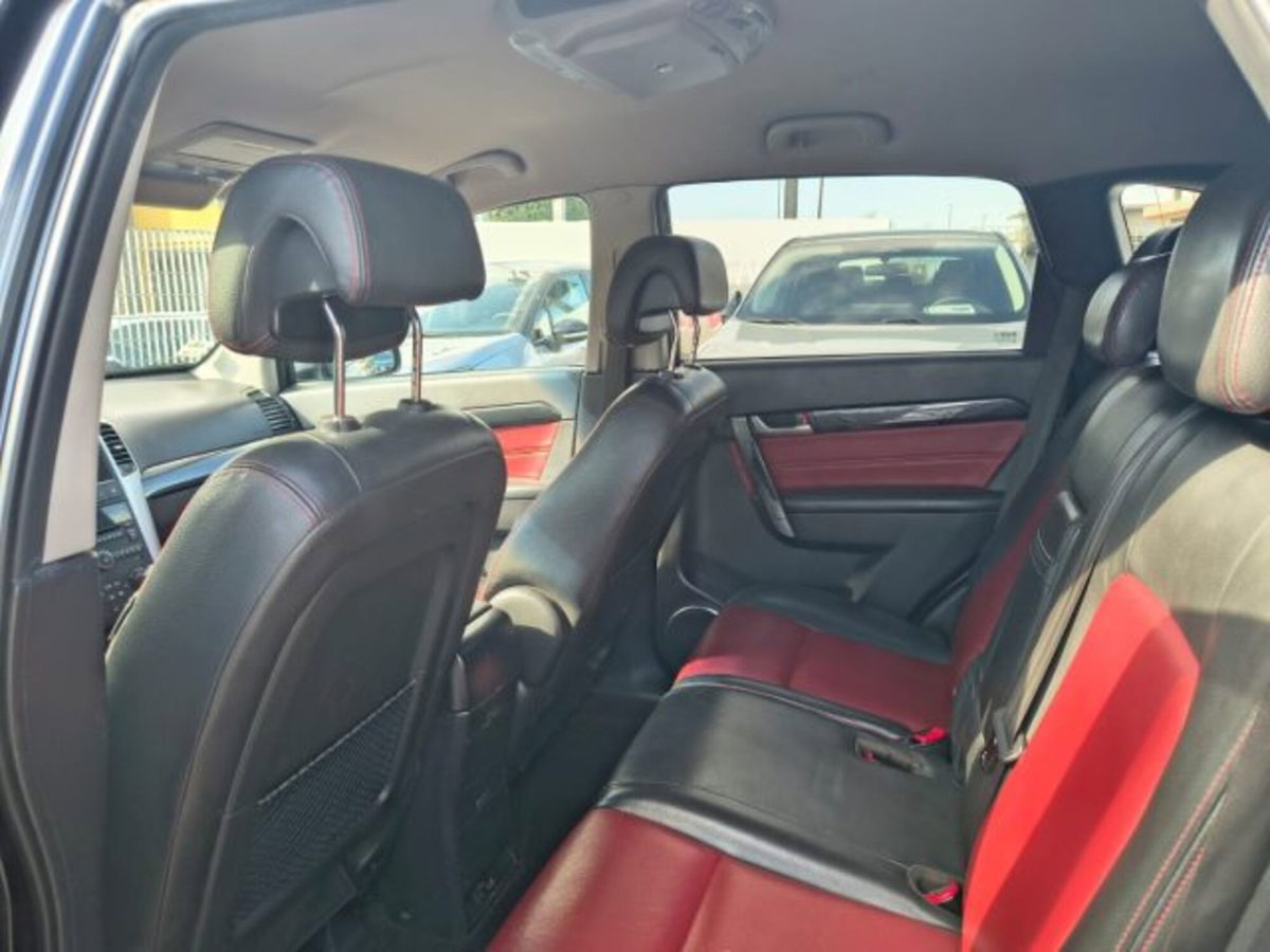 Chevrolet Captiva 2.0 VCDi LTX (16)