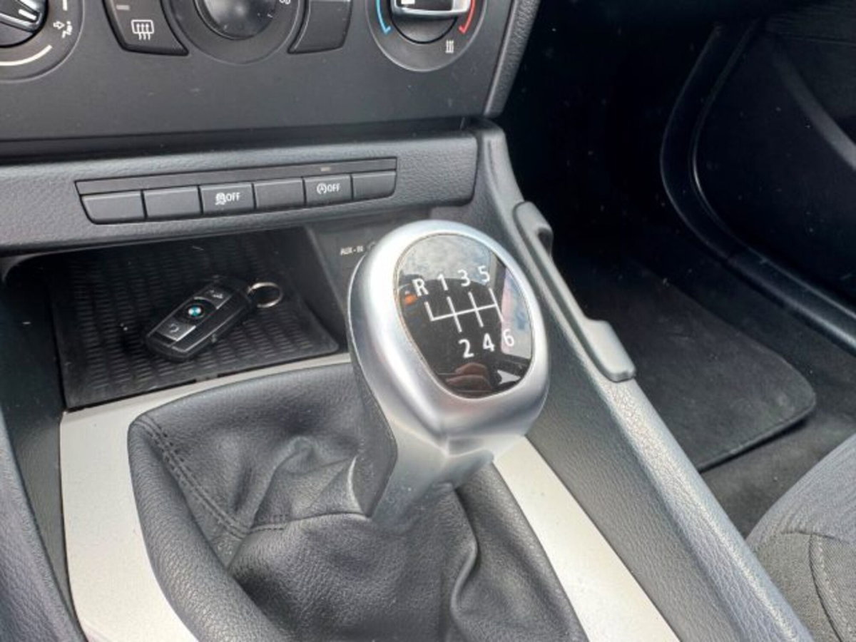 BMW X1 sDrive18d (15)
