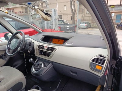 Citroen C4 Picasso 1.6 HDi 110 FAP CMP6 airdream Ideal (11)