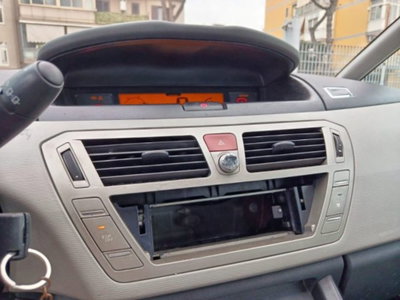 Citroen C4 Picasso 1.6 HDi 110 FAP CMP6 airdream Ideal (7)