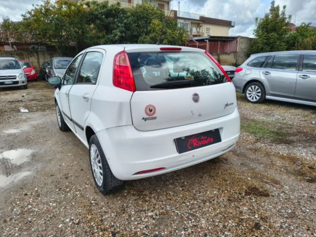 Fiat Grande Punto 1.4 5 porte Dynamic Natural Power (4)