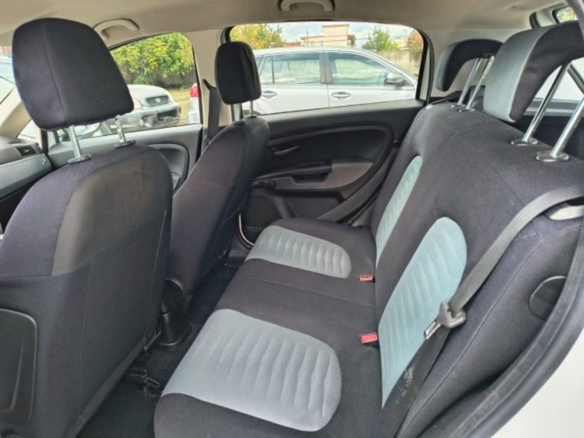 Fiat Grande Punto 1.4 5 porte Dynamic Natural Power (9)