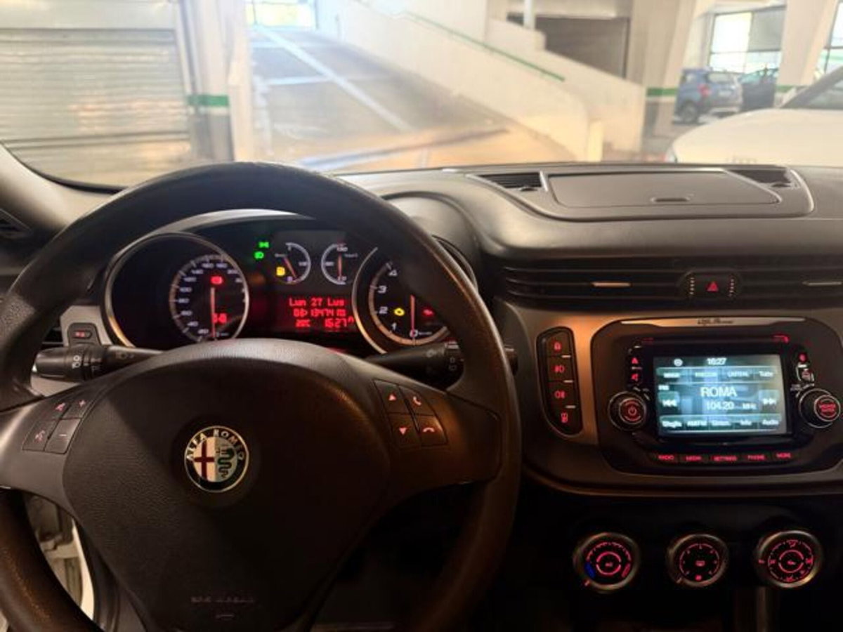 Alfa Romeo Giulietta 1.4 tb Progression 105cv (14)