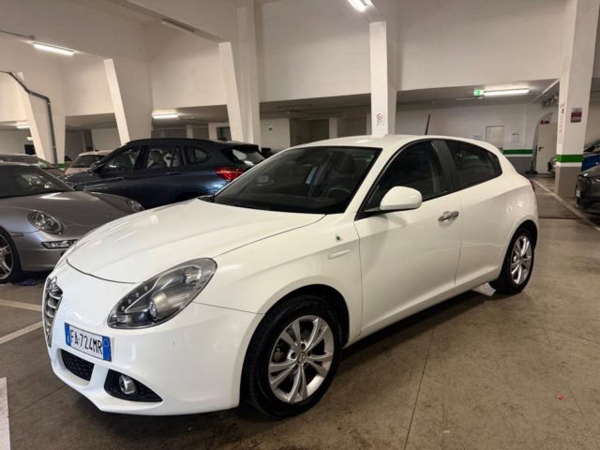 Alfa Romeo Giulietta 1.4 tb Progression 105cv (2)