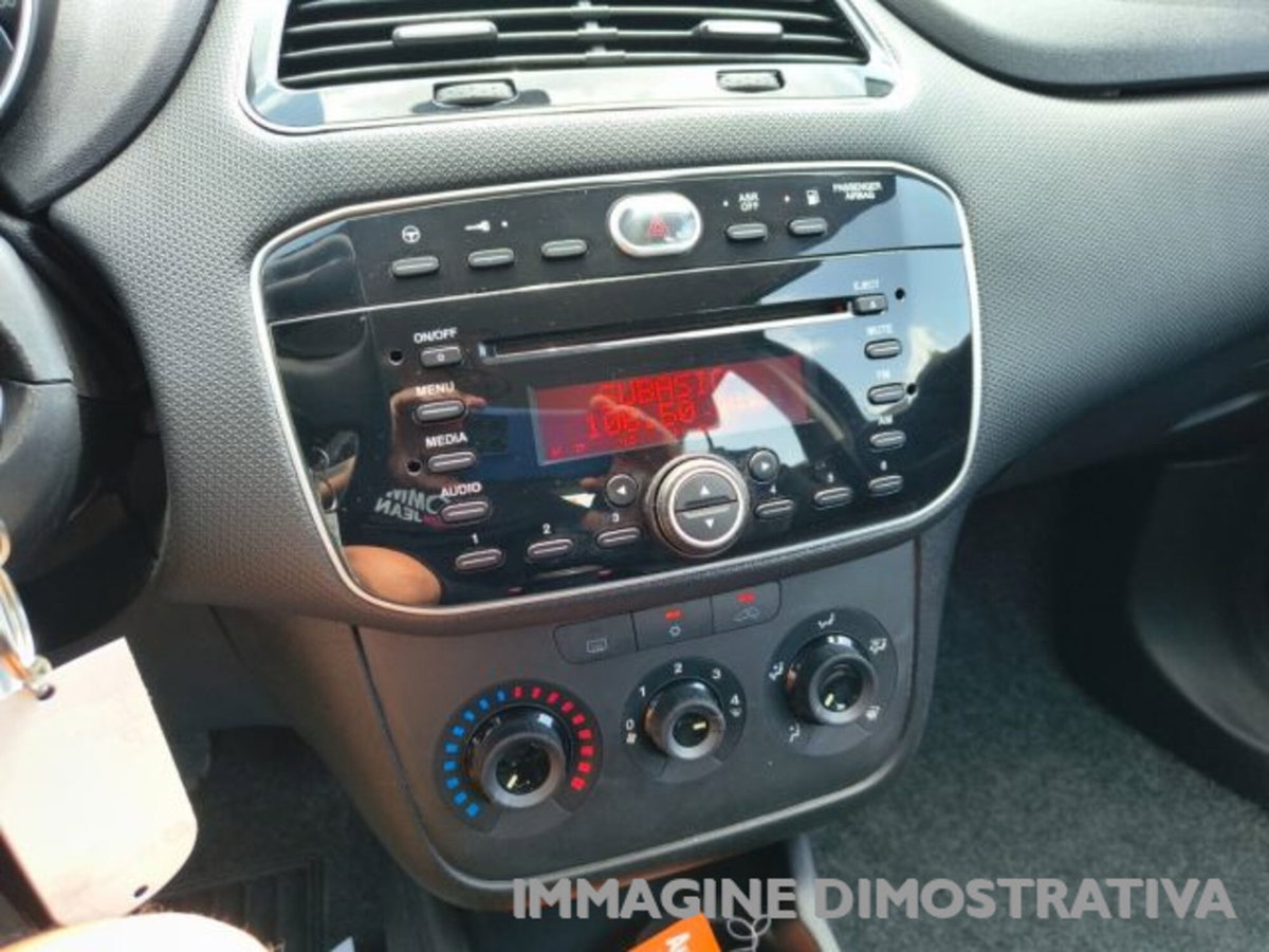 Fiat Punto 1.4 8V 5 porte Natural Power Lounge (14)
