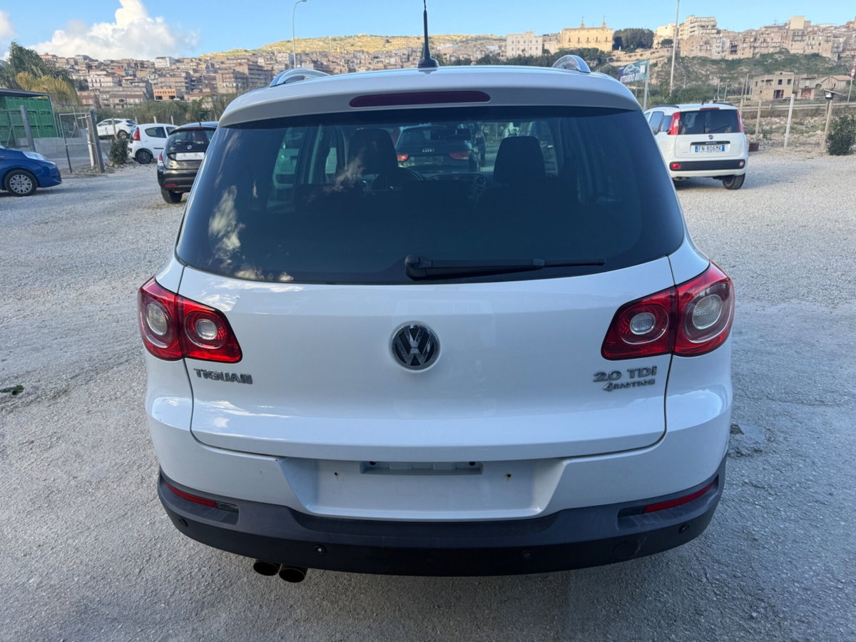 Volkswagen Tiguan 2.0 TDI DPF 4MOTION tiptronic Sport & Style (5)