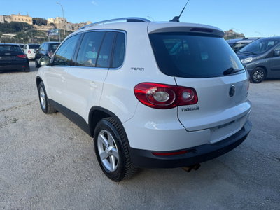 Volkswagen Tiguan 2.0 TDI DPF 4MOTION tiptronic Sport & Style (6)