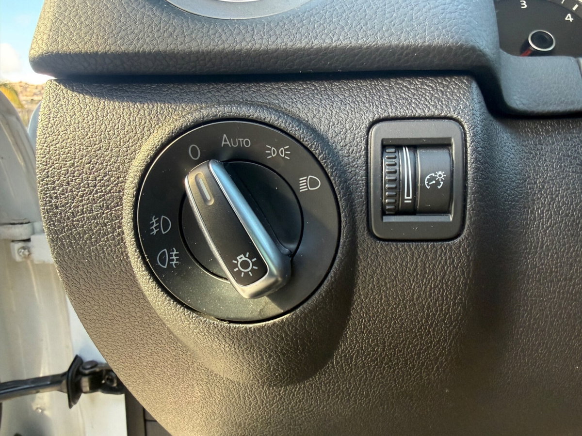 Volkswagen Tiguan 2.0 TDI DPF 4MOTION tiptronic Sport & Style (9)