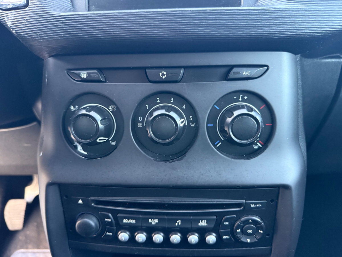 Citroen C3 1.4 HDi 70 Seduction (14)