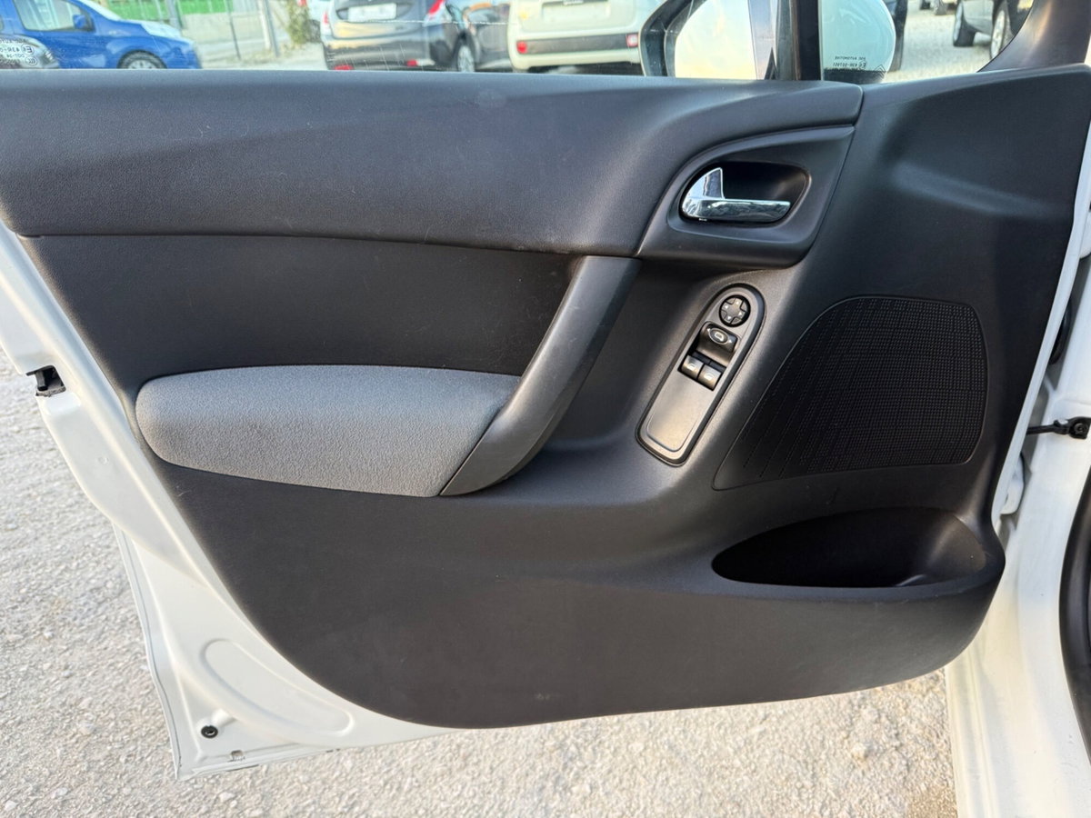 Citroen C3 1.4 HDi 70 Seduction (9)