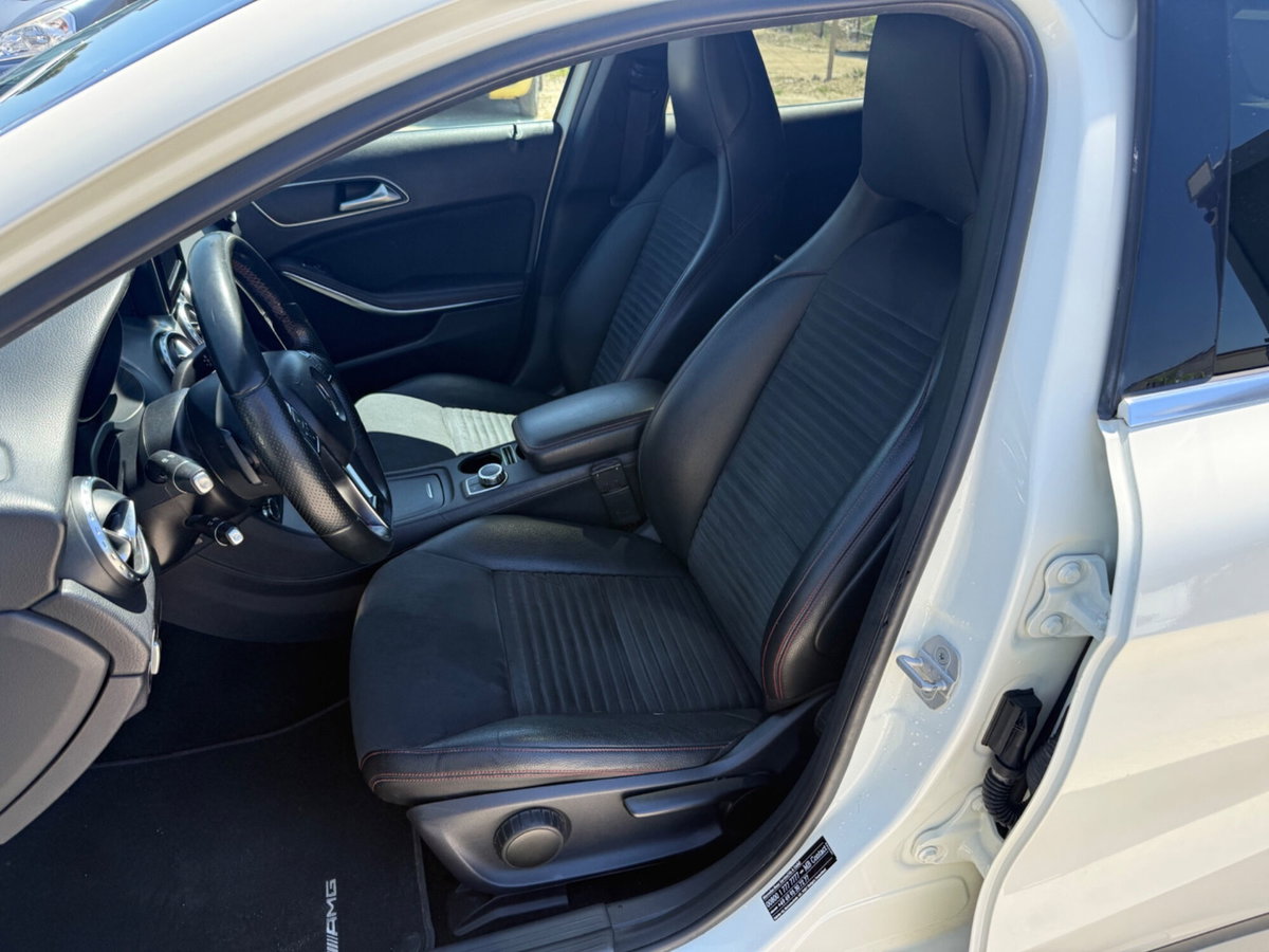 Mercedes-Benz GLA SUV 220 CDI Automatic 4Matic Premium (17)