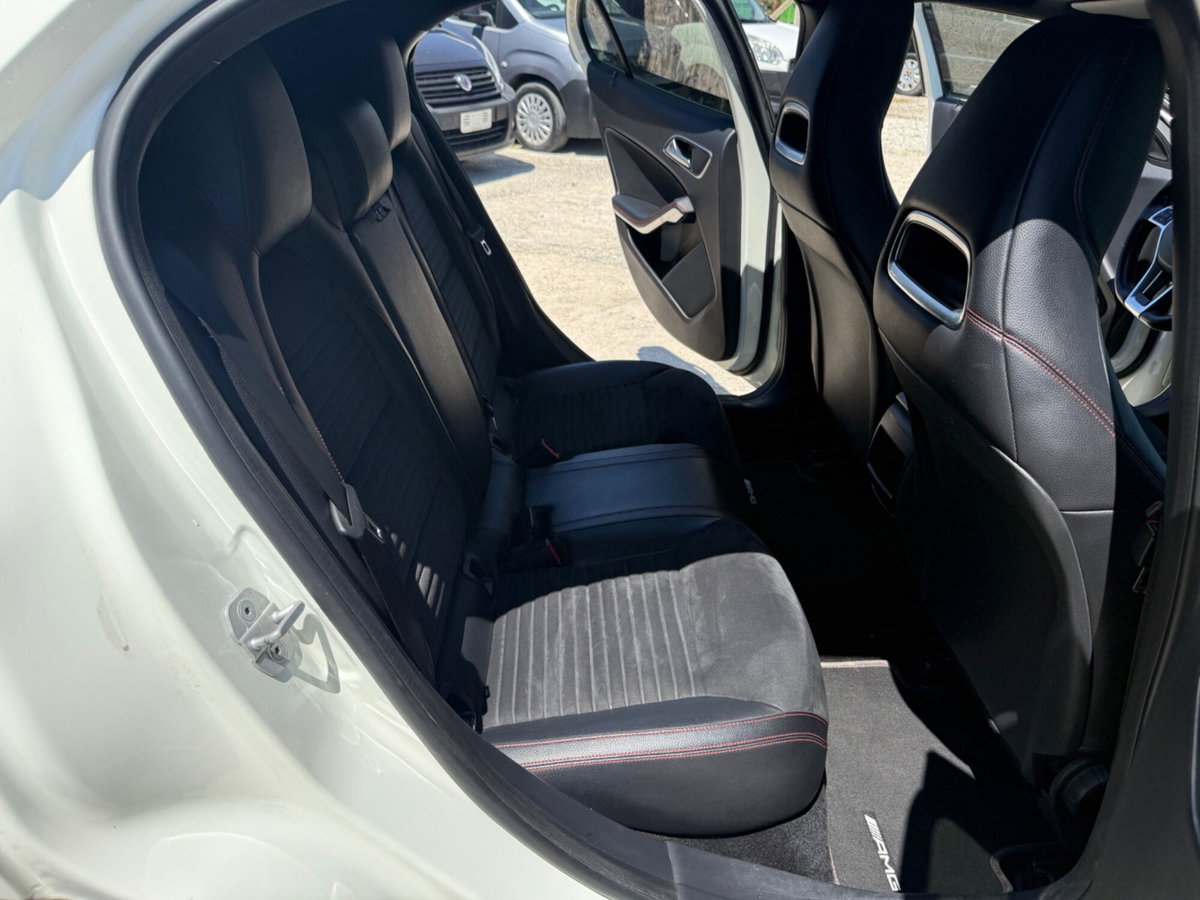 Mercedes-Benz GLA SUV 220 CDI Automatic 4Matic Premium (19)