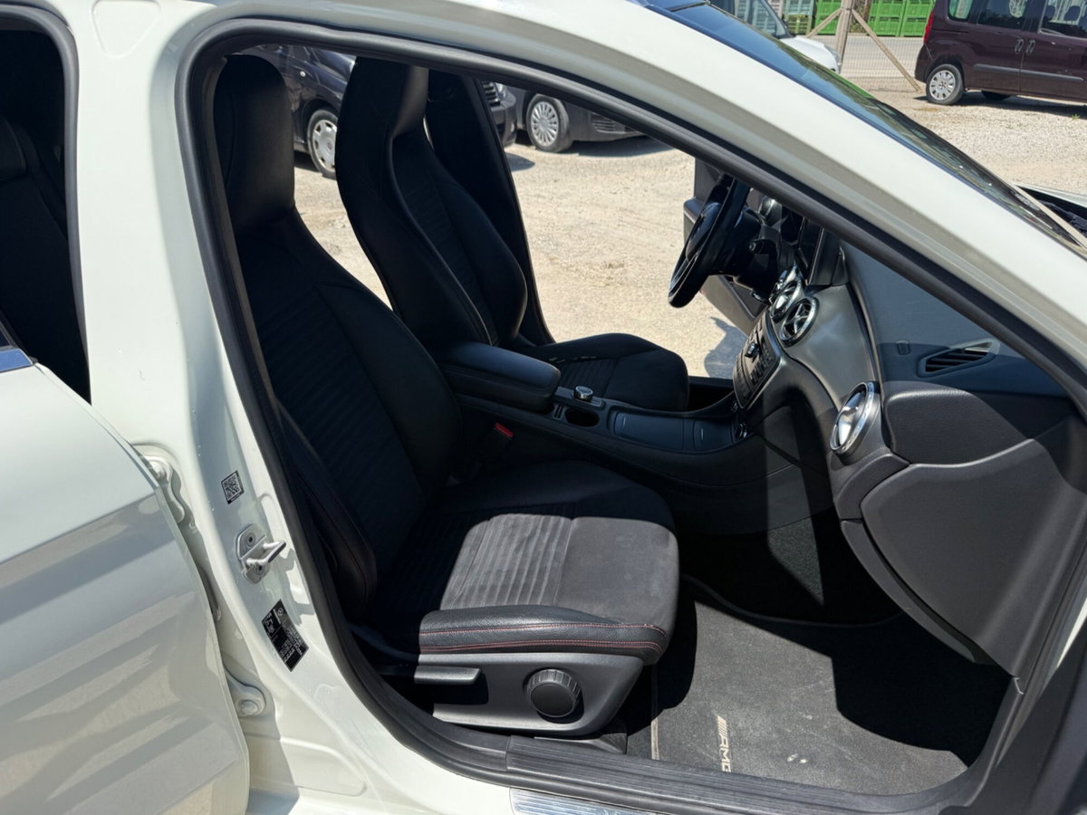 Mercedes-Benz GLA SUV 220 CDI Automatic 4Matic Premium (20)