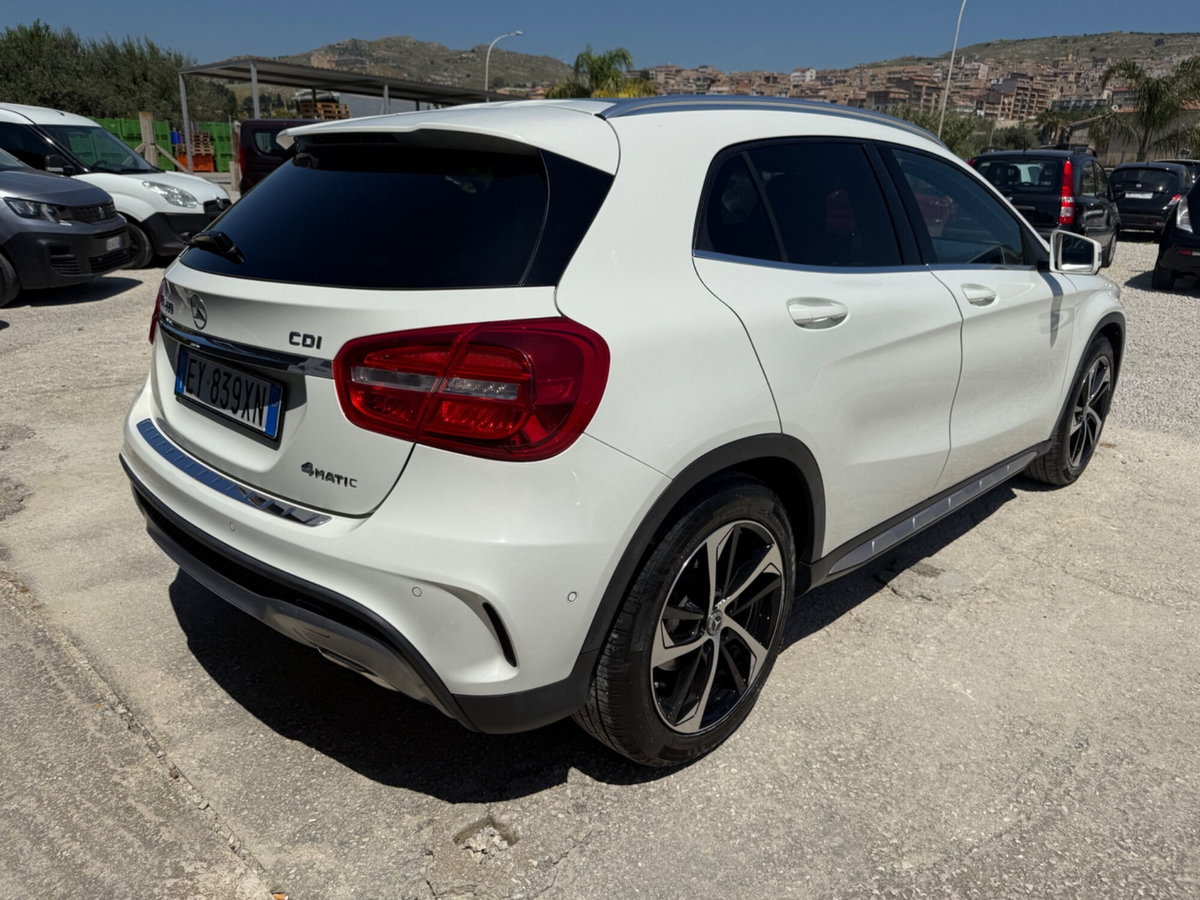 Mercedes-Benz GLA SUV 220 CDI Automatic 4Matic Premium (5)