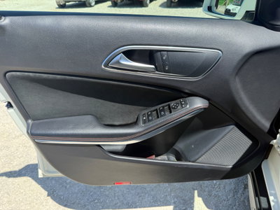 Mercedes-Benz GLA SUV 220 CDI Automatic 4Matic Premium (8)