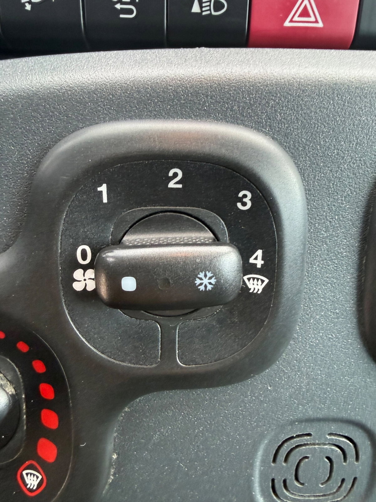 Fiat Panda 1.3 MJT 80 CV S&S Lounge (17)