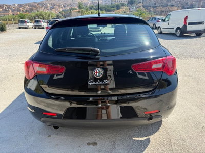 Alfa Romeo Giulietta 1.6 JTDm-2 Distinctive (6)