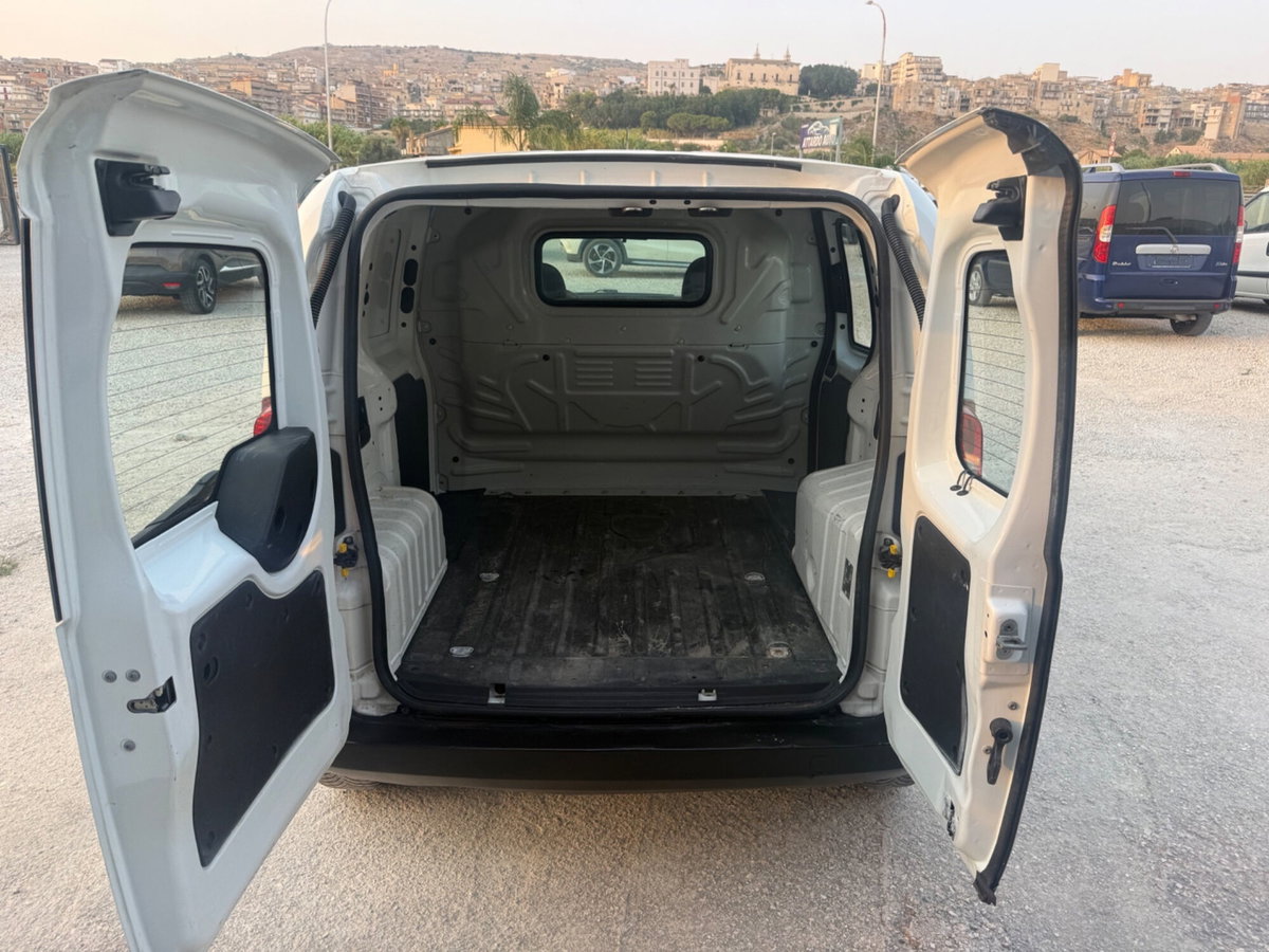 Fiat Fiorino 1.3 MJT 75CV Combi Semi SX (6)