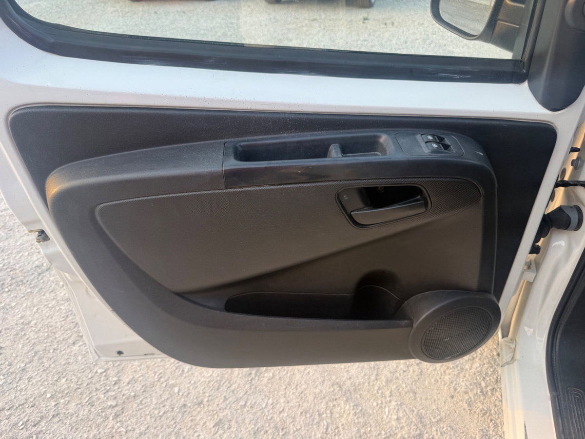 Fiat Fiorino 1.3 MJT 75CV Combi Semi SX (9)