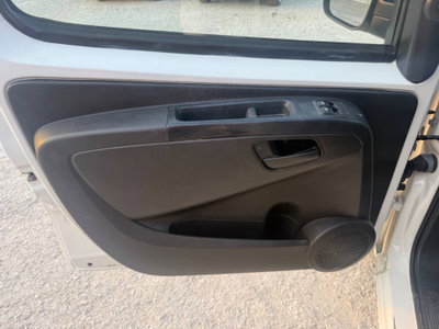 Fiat Fiorino 1.3 MJT 75CV Combi Semi SX (9)