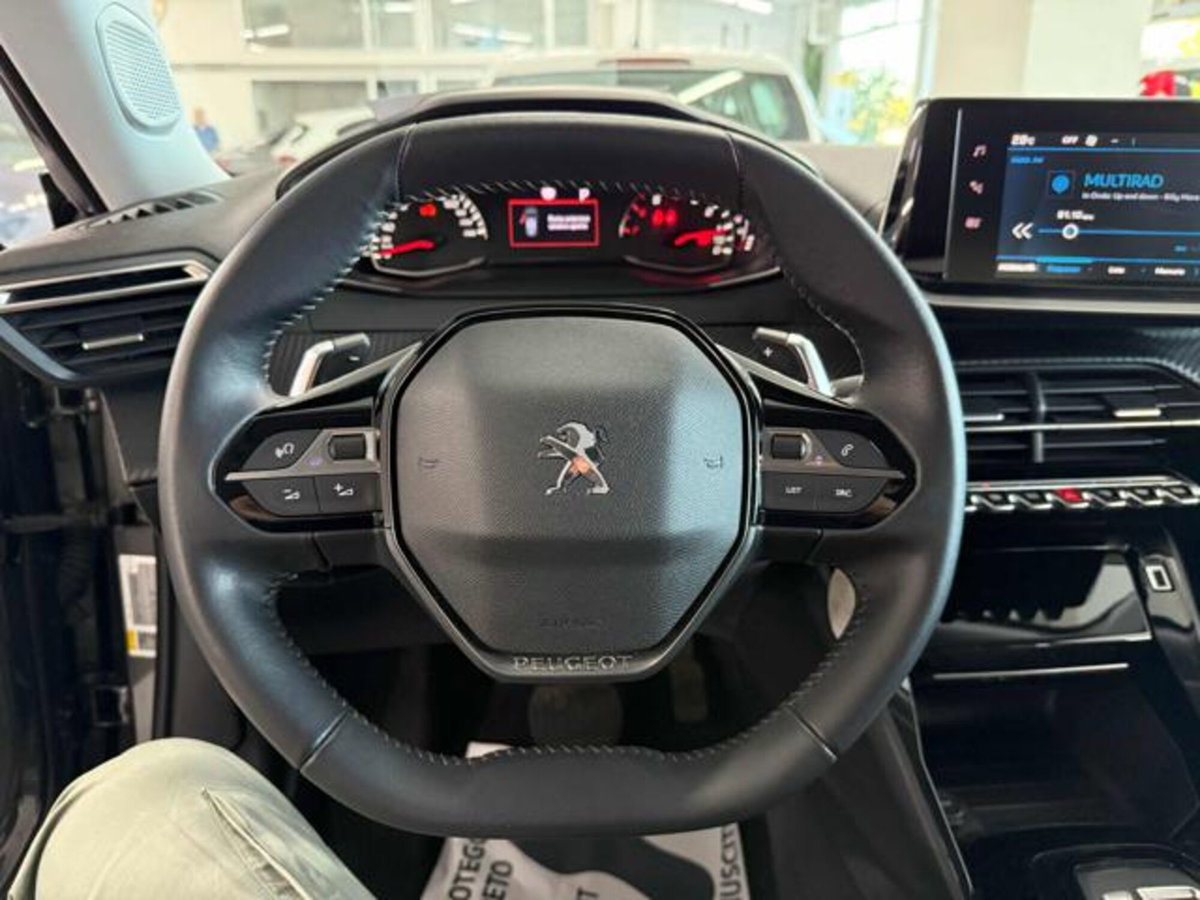 Peugeot 2008 BlueHDi 130 S&S EAT8 Allure Pack (16)