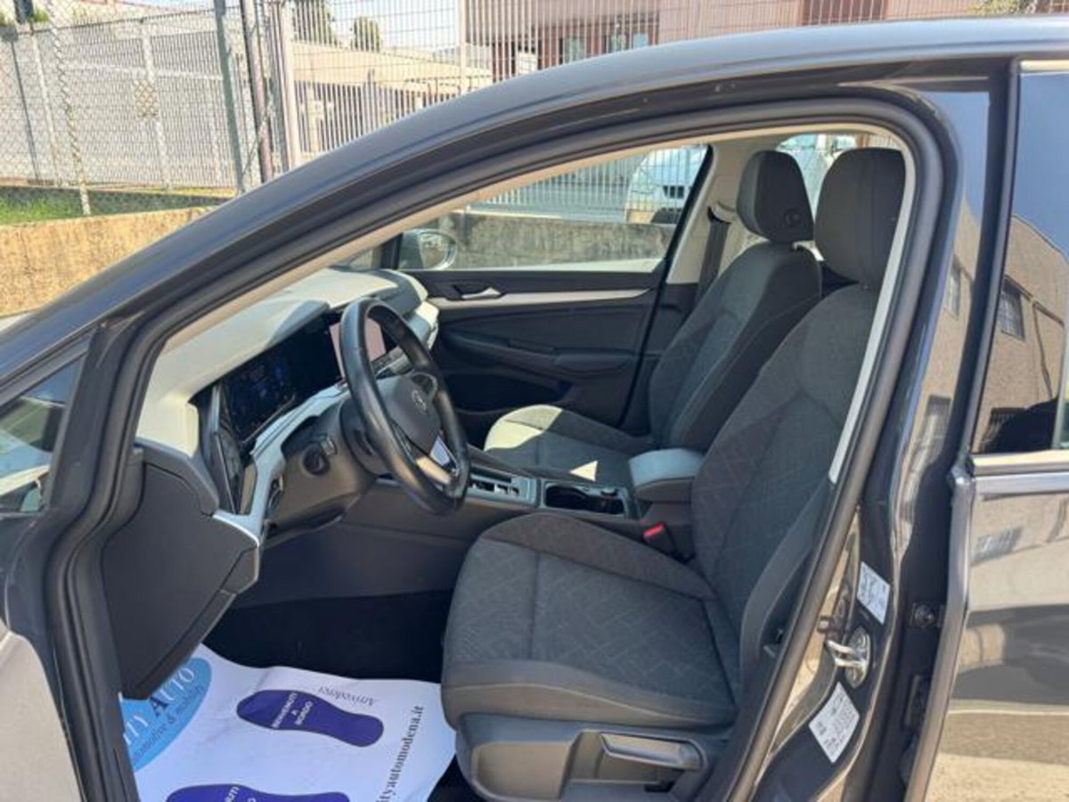 Volkswagen Golf 2.0 tdi Life 115cv (5)