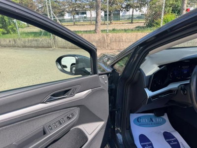 Volkswagen Golf 2.0 tdi Life 115cv (7)