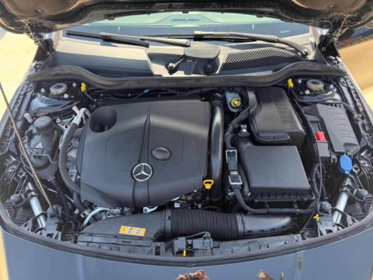 Mercedes-Benz CLA 220 d Automatic Premium (14)