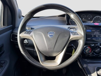 Lancia Ypsilon 1.0 FireFly 5 porte S&S Hybrid Ecochic Silver (13)