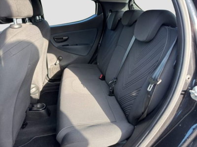 Lancia Ypsilon 1.0 FireFly 5 porte S&S Hybrid Silver Plus (11)