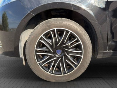 Lancia Ypsilon 1.0 FireFly 5 porte S&S Hybrid Silver Plus (16)