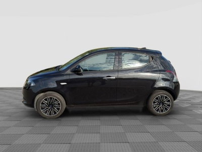 Lancia Ypsilon 1.0 FireFly 5 porte S&S Hybrid Silver Plus (2)