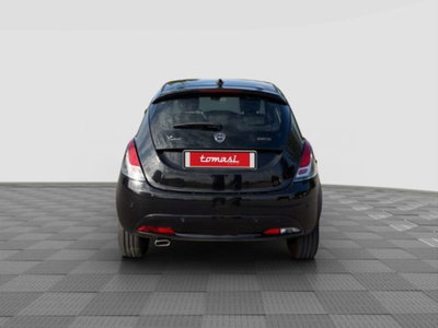 Lancia Ypsilon 1.0 FireFly 5 porte S&S Hybrid Silver Plus (4)